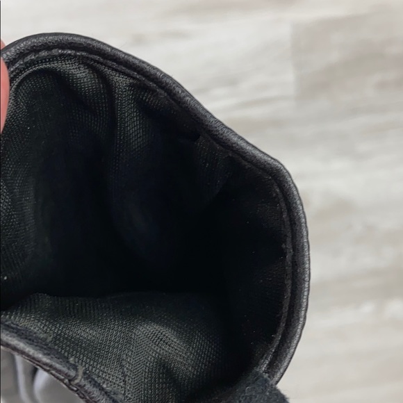 NWOT Black Faux Leather Winter Gloves - Picture 4 of 4